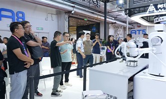 PL-Universe ProWhite Robot 공식 출시 행사 <br/>WRC 전시 참가